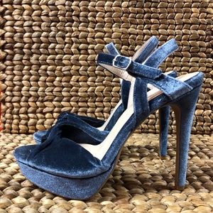 Peep toe pump size 9